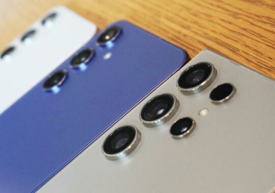 The camera design and the upcoming One UI 7 feature are displayed in this new Galaxy S25 leak